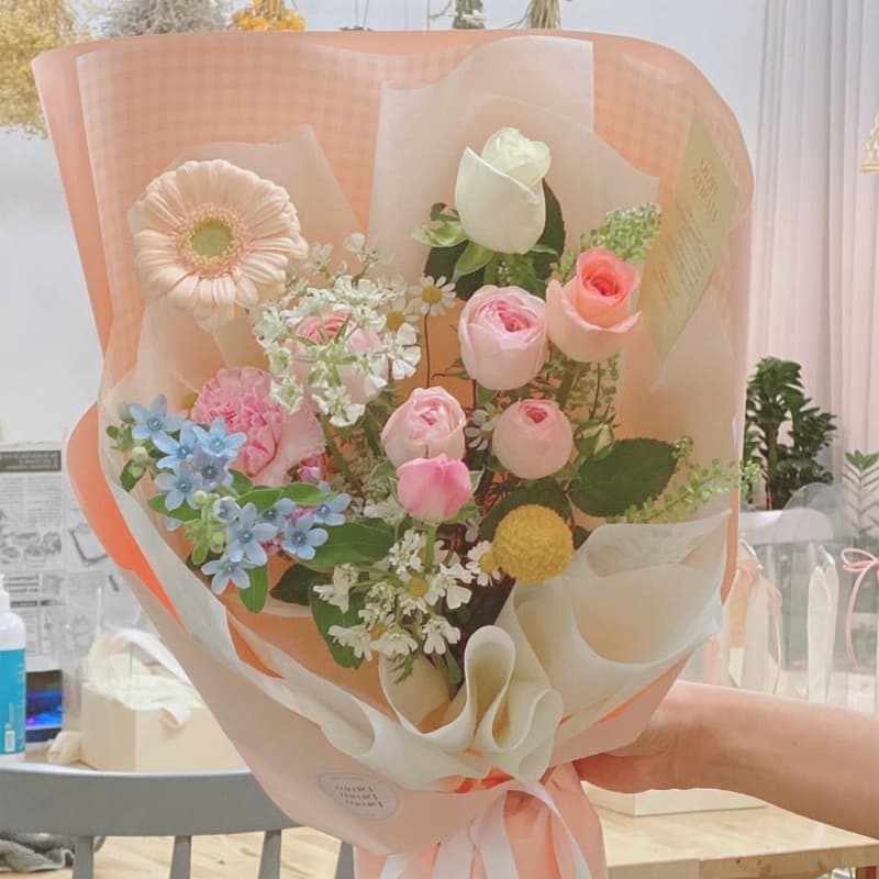 기억에남을 꽃과 너 소형꽃다발