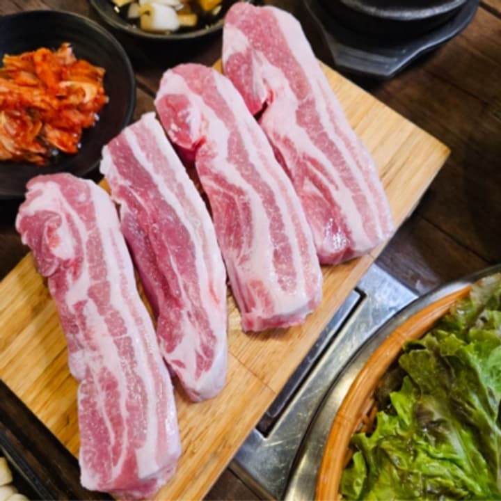 생삼겹살 180g (1인분)
