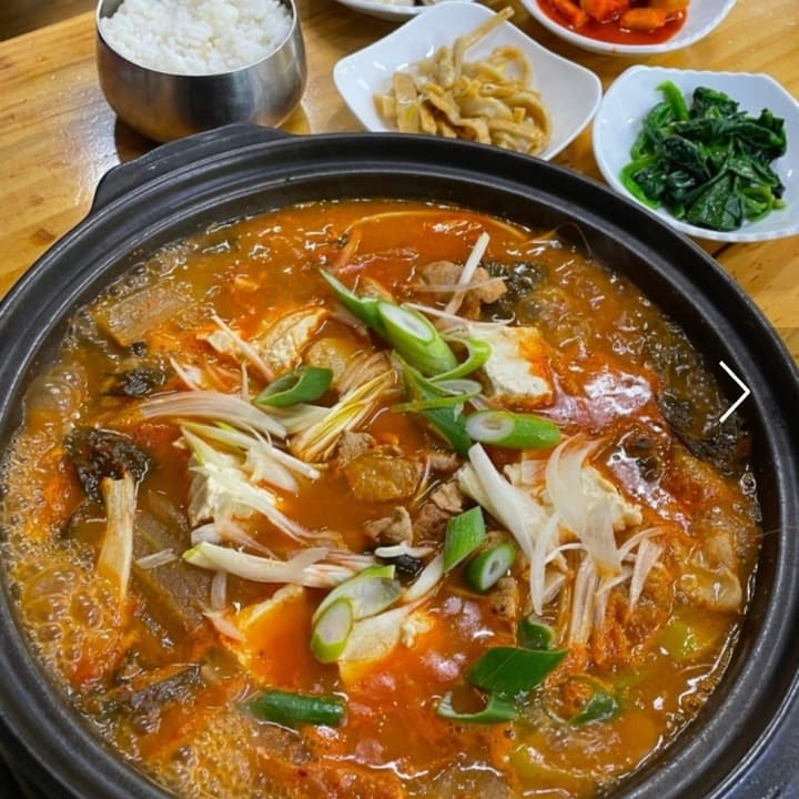 김치찌개 1인분 (점심 사용 가능)