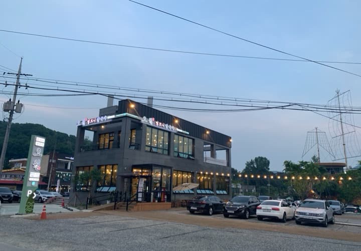 오월얼크니손칼국수