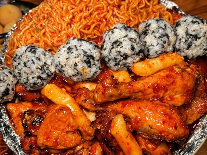 훌랄라참숯바베큐치킨 시흥장곡점