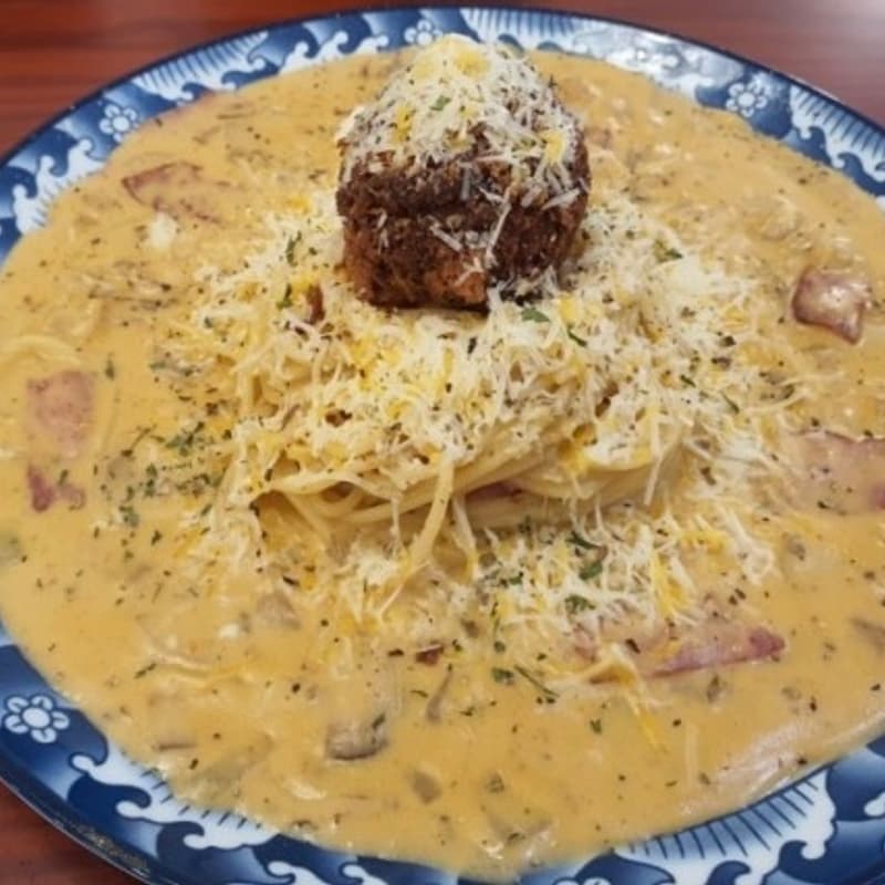 맛있게 매콤느끼! 눈꽃치즈미트볼파스타