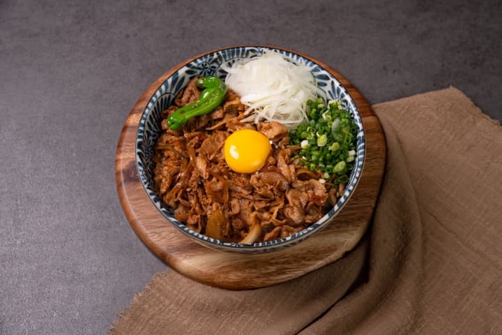 매콤규동 (소고기덮밥)