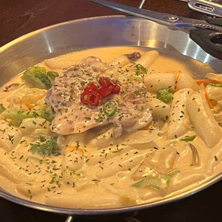 크림떡볶이닭