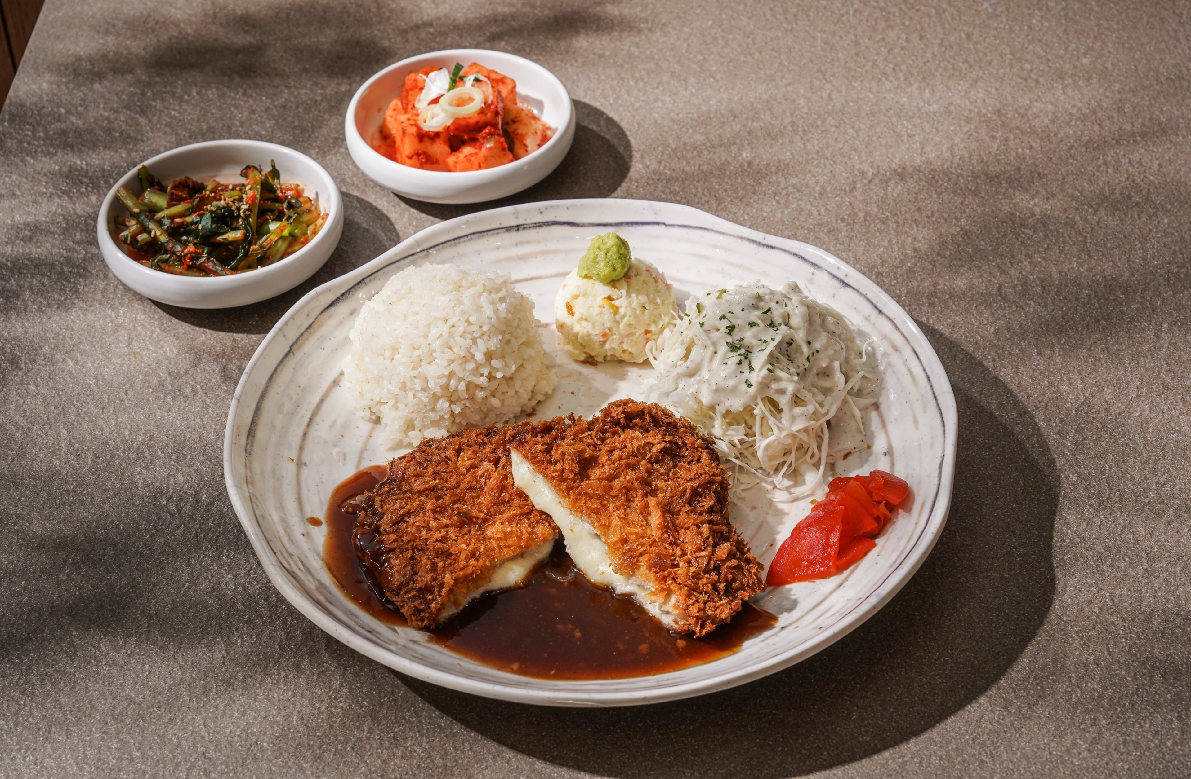 바싹메밀 치즈돈까스